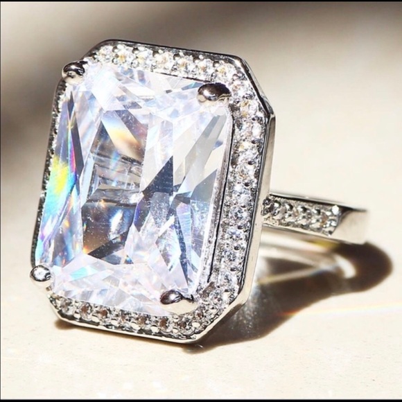 Jewelry - 💎 The Eliza 💎 6.86 CT White Sapphire Ring 💎